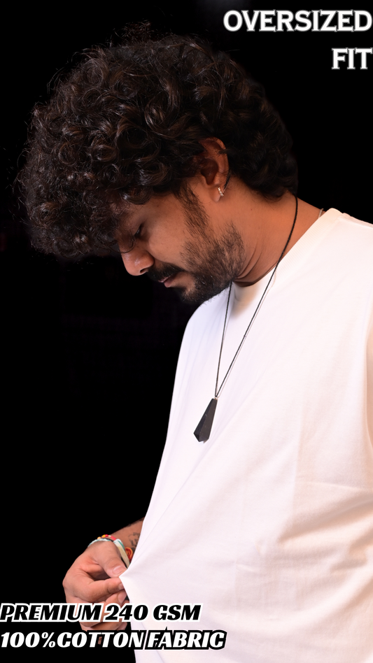 SOLIDS | White